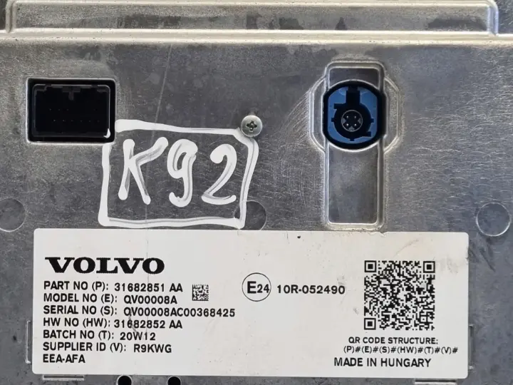 Volvo XC60 II V60 II V90 S90 XC90 II WYŚWIETLACZ EKRAN Nawigacji 31682851AA