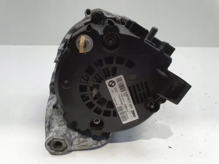 BMW F12 F13 3.0 D ALTERNATOR valeo 8570672 AL04 220A