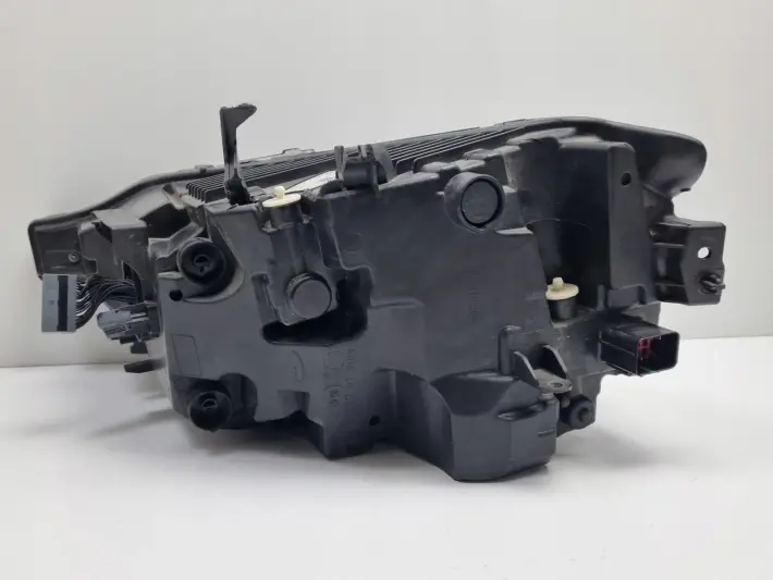 Volvo XC60 II FULL LED PRZEDNIA LAMPA PRAWA prawy przód EUROPA 32337383