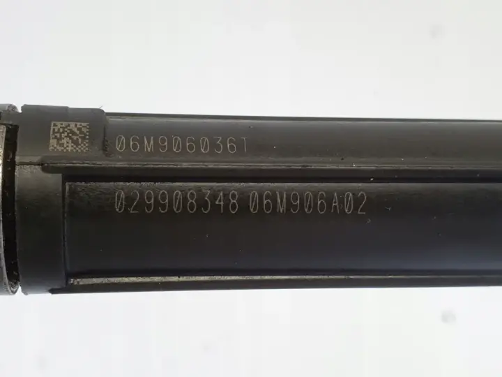 Audi A6 C8 3.0 TFSI WTRYSKIWACZ 06M906036T