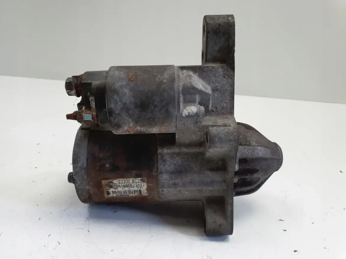 Nissan Qashqai J10 1.6 16V ROZRUSZNIK M000T32172 23300BC20B