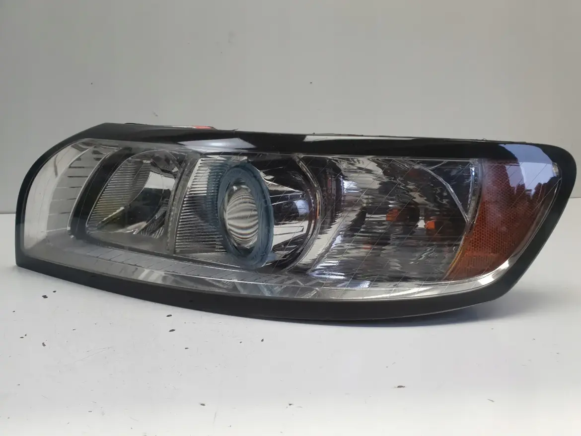 Volvo S40 II V50 LIFT XENON PRZEDNIA LAMPA LEWA lewy przód 31265698