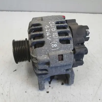 Renault Clio III 1.2 16V ALTERNATOR 8200654541C valeo