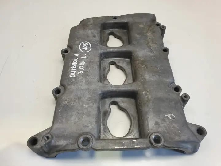 Subaru Outback III 3.0 POKRYWA ZAWORÓW