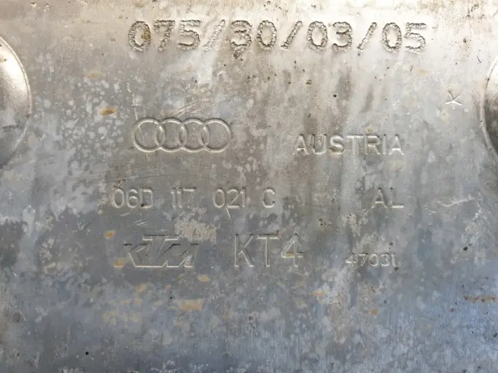 VW Golf V 2.0 FSI OBUDOWA FILTRA OLEJU podstawa