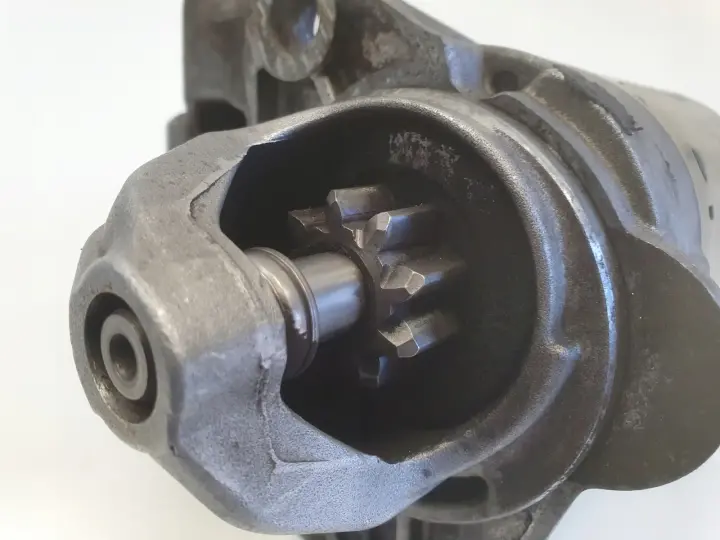 Mini One R50 R53 1.6 16V ROZRUSZNIK bosch 0001106019