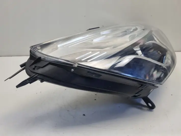 Renault Clio IV 16-20r LIFT PRZEDNIA LAMPA PRAWA PRAWY PRZÓD 260100653R