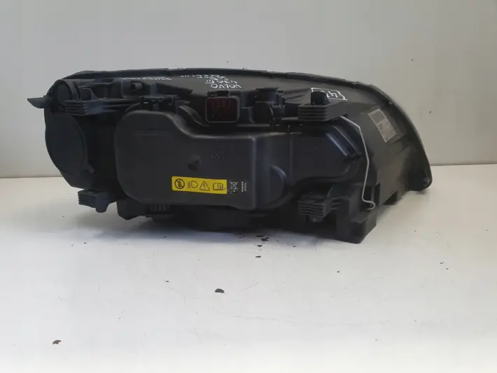 Volvo S80 II V70 III PRZEDNIA LAMPA LEWA LEWY PRZÓD XENON SKRĘTNY 31283915