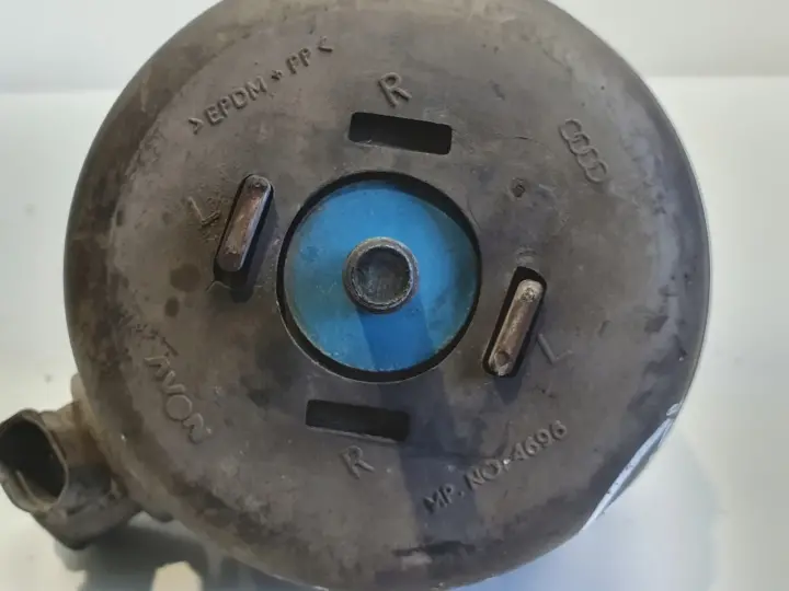 Audi A6 C6 2.7 TDI PODUSZKA SILNIKA lewa 4F0199379AT