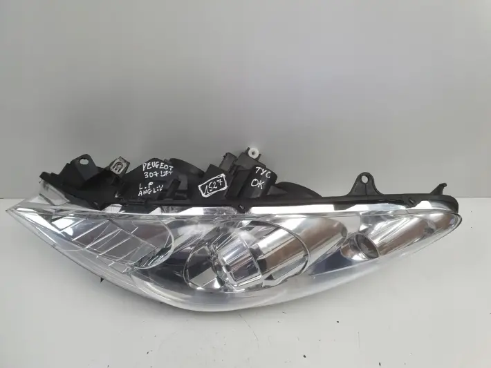 Peugeot 307 05-08r LIFT PRZEDNIA LAMPA LEWA lewy przód