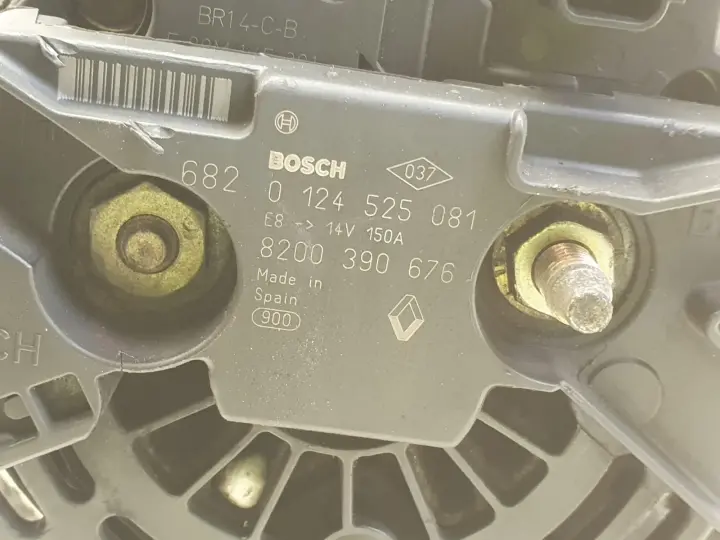 Nissan Qashqai 1.5 DCI ALTERNATOR bosch 0124525081