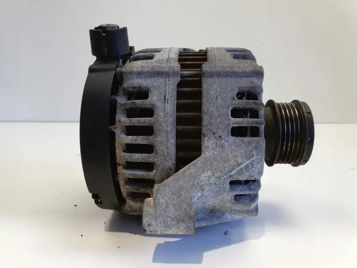 Volvo XC60 2.4 D5 ALTERNATOR 0121615005