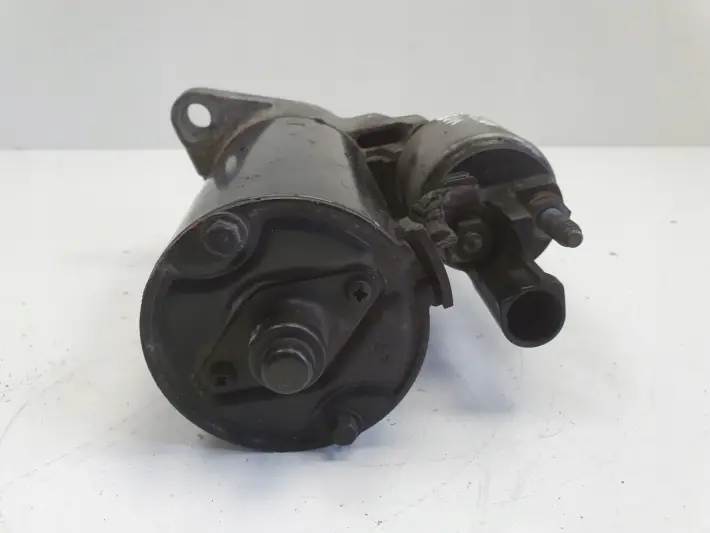 VW Golf V 2.0 SDI ROZRUSZNIK Bosch 0001123018