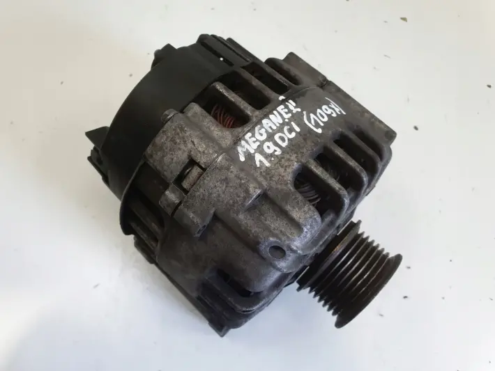 Renault Megane II 1.9 DCI ALTERNATOR 8200290217 valeo 125A