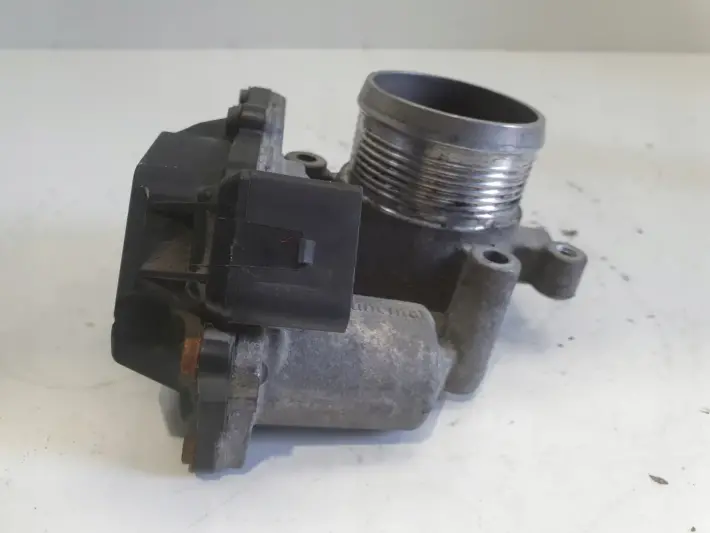 VW Eos 2.0 TDI PRZEPUSTNICA 03L128063R