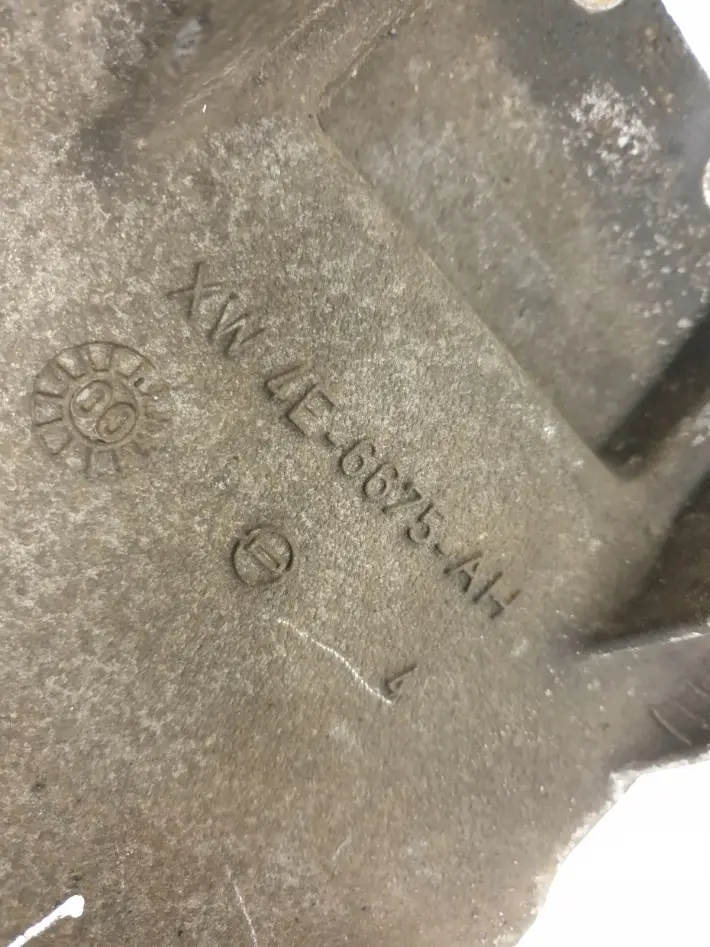 Jaguar S-Type 3.0 V6 MISKA OLEJOWA Oleju