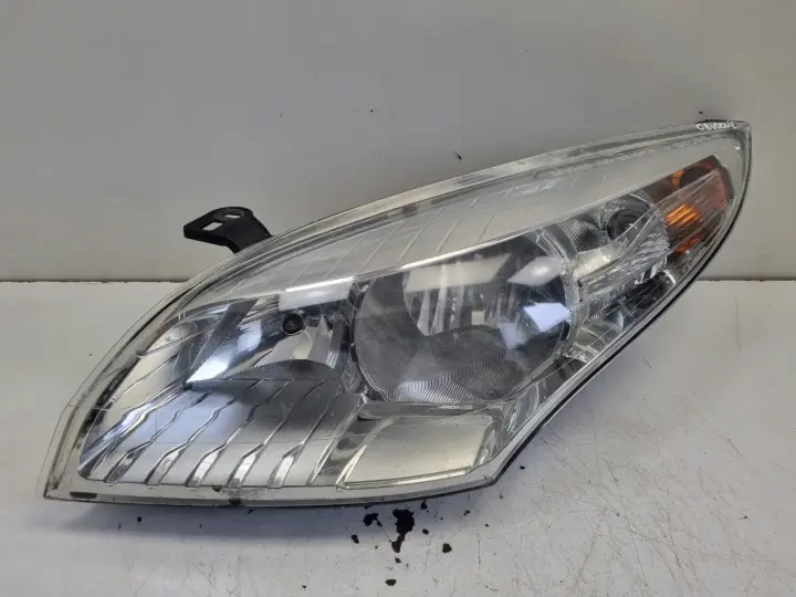 Renault Megane III 08-12r PRZEDNIA LAMPA LEWA lewy przód 260600017R