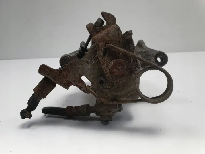 Vw Passat B5 Audi A4 B5 ZACISK HAMULCOWY Prawy tył pasażera