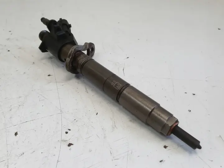Volvo S80 II V70 III S40 II V60 XC60 2.4 D5 WTRYSKIWACZ wtrysk 0445116016
