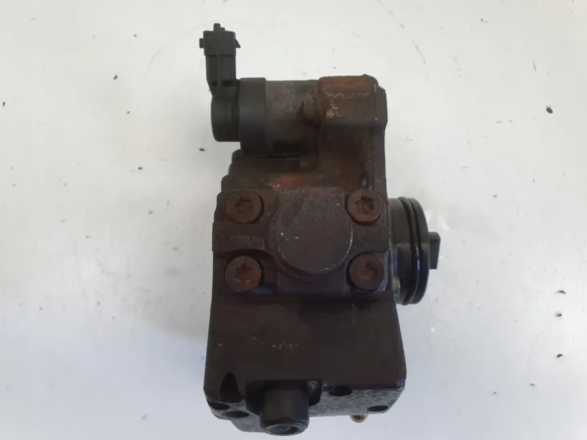 Opel Combo C 1.3 CDTI POMPA WTRYSKOWA 0445010204