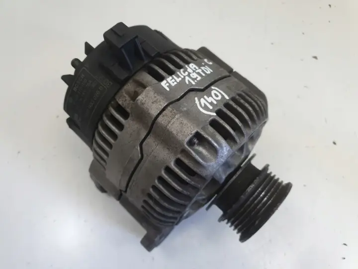 Skoda Felicia 1.9 D ALTERNATOR 70A 028903026B 0123310038