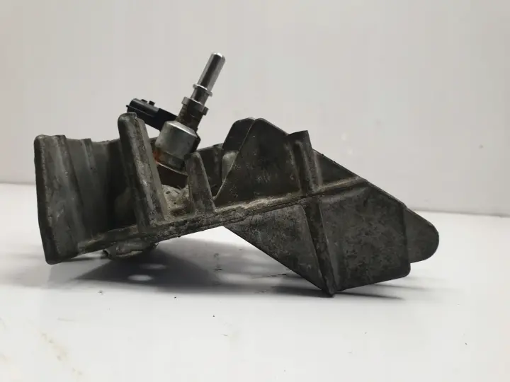 Renault Megane III 1.5 DCI ŁAPA UCHWYT wtrysk DPF
