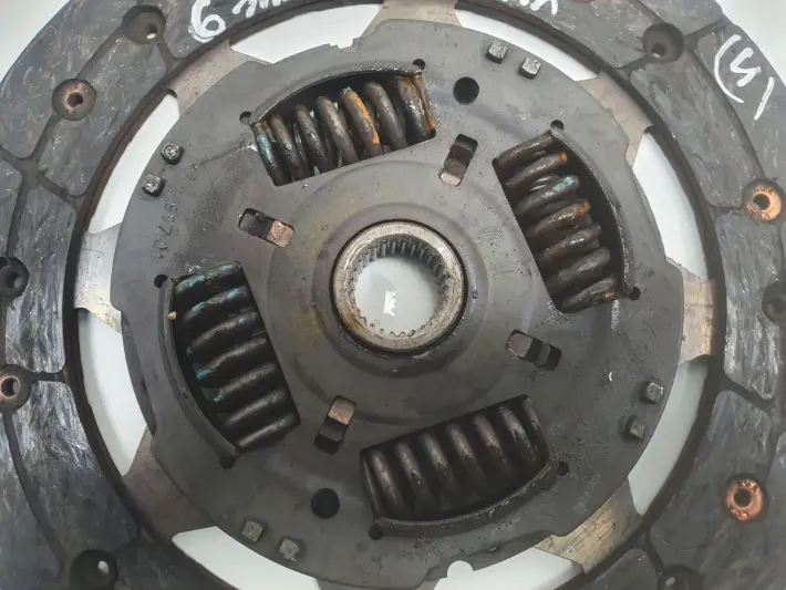 VW Golf V 1.6 FSI DOCISK TARCZA sprzęgło