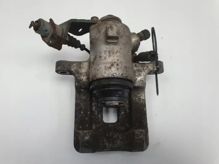 VW Golf IV Bora Audi A3 LEWY ZACISK HAMULCOWY tył kierowcy Lucas