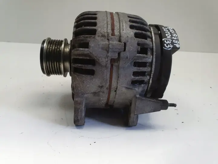 Audi A3 8P VW Golf V 1.9 TDI ALTERNATOR bosch 06F903023F 140A