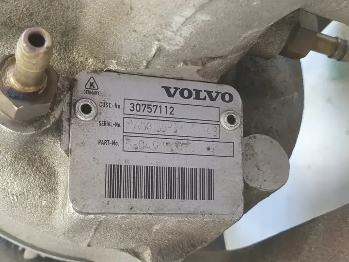 Volvo S40 II V50 2.5 T TURBOSPRĘŻARKA turbo 30757112