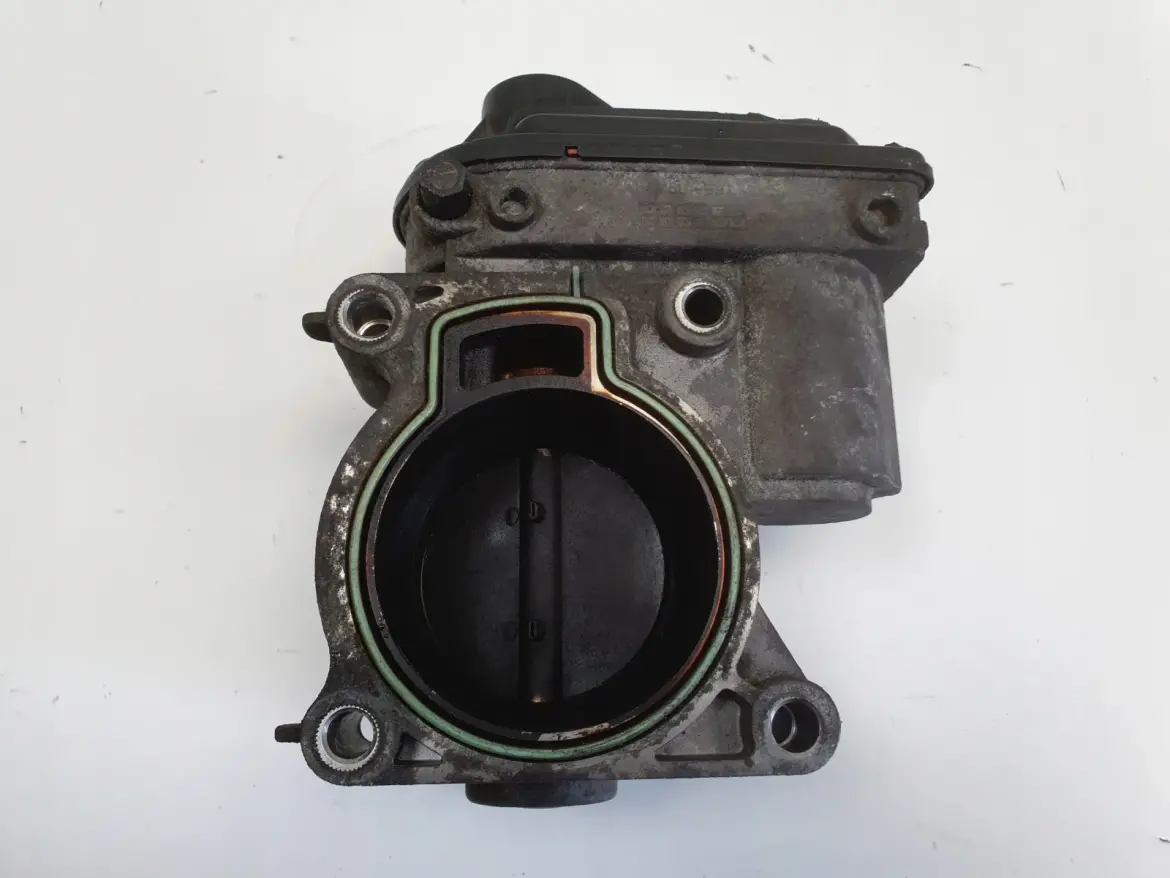 Ford C-Max 1.8 16V PRZEPUSTNICA VP4F9U-9E928-AB