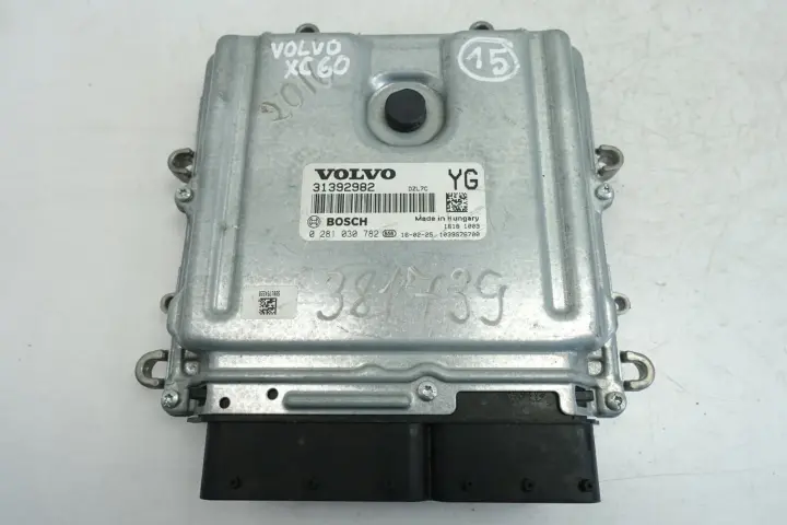 Volvo XC60 2.4 D4 KOMPUTER SILNIKA 0281030782