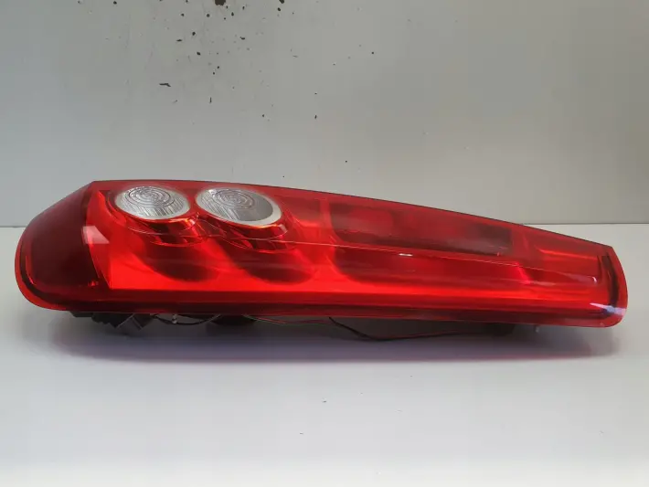 Ford Fiesta 6 MK6 lift 3D 02-08r TYLNA LAMPA LEWA lewy tył 6S61-13404-B