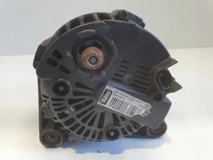 Opel Vivaro 1.9 DCI ALTERNATOR valeo 8200538815