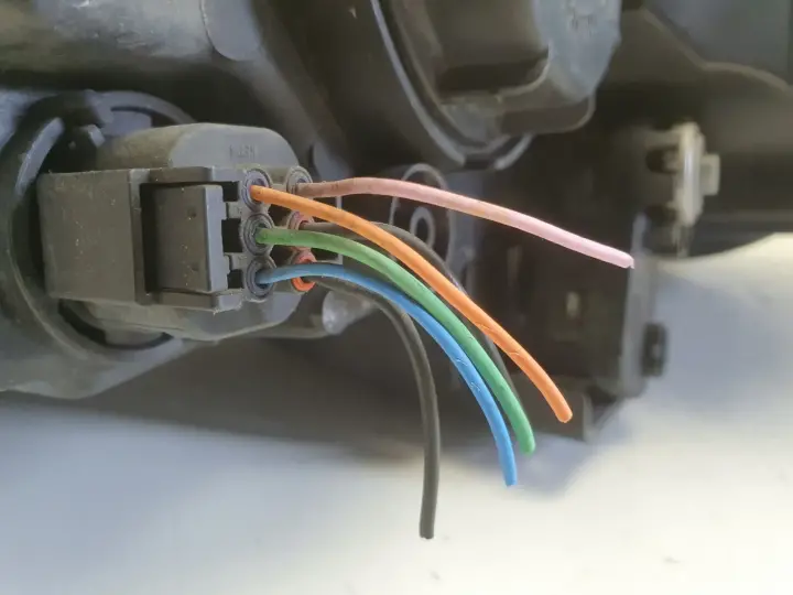 Kia Ceed I lift PRZEDNIA LAMPA PRAWA prawy przód anglik 92102-1H