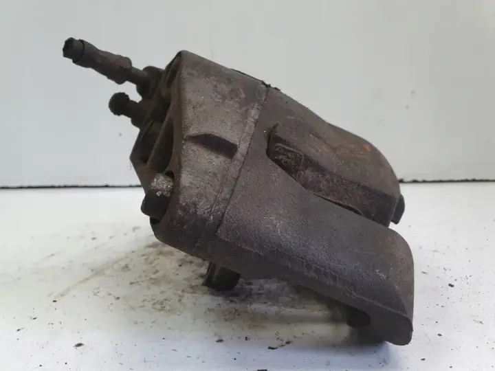 Volvo V40 II PRZEDNI ZACISK HAMULCOWY prawy przód PASAŻERA P.P 976