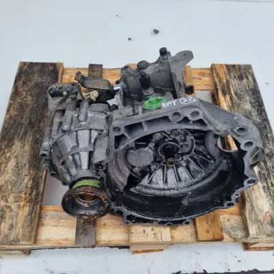 VW Caddy 1.9 SDI MANUALNA SKRZYNIA BIEGÓW manual EAY