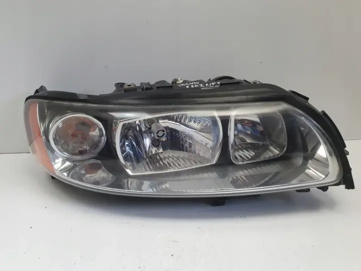 Volvo S60 I V70 II LIFT PRZEDNIA LAMPA PRAWA prawy przód EUROPA 30698826