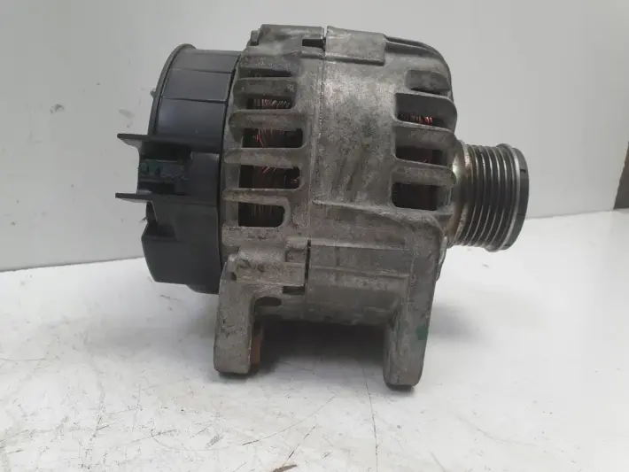 Renault Kangoo II 1.5 DCI ALTERNATOR valeo TG15C146