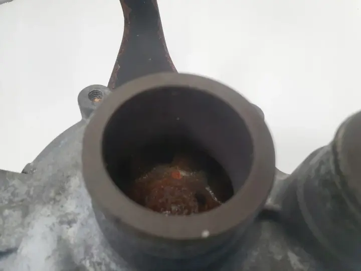 Jaguar XJ IV V 3.2 R6 POMPA WODY EBC11072CB