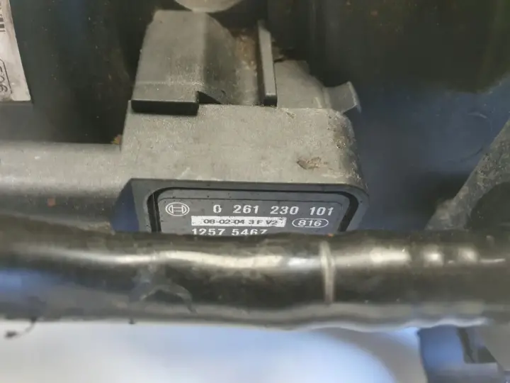 Opel Corsa D 1.4 16V KOLEKTOR SSĄCY 0280600064