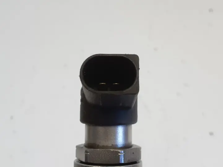 Audi A3 II 8P 1.6 TDI WTRYSKIWACZ wtrysk 03L130277B