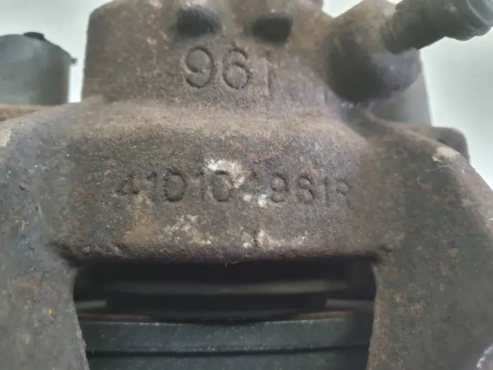 Renault Clio IV LEWY PRZEDNI ZACISK HAMULCOWY przód kierowcy 410104961R