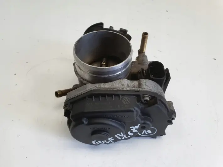 VW Golf IV 1.6 8V PRZEPUSTNICA 06A133064J