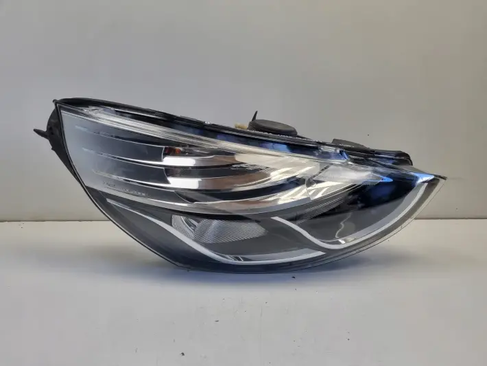Renault Clio IV 12-16r PRZEDNIA LAMPA PRAWA PRAWY PRZÓD 260102796R
