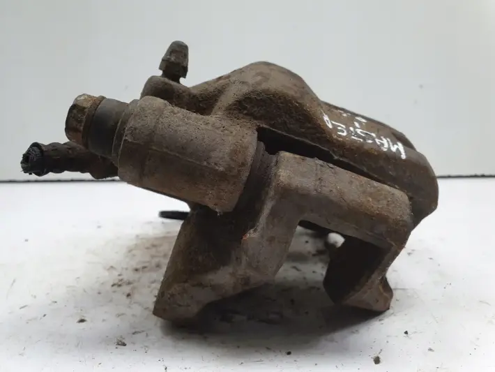 Renault Master II PRZEDNI ZACISK HAMULCOWY prawy przód PASAŻERA