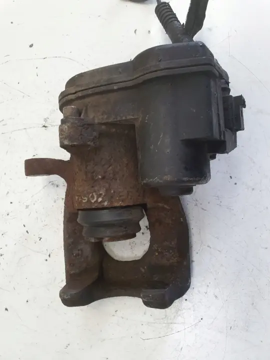 Renault Kadjar TYLNY ZACISK HAMULCOWY lewy tył kierowcy