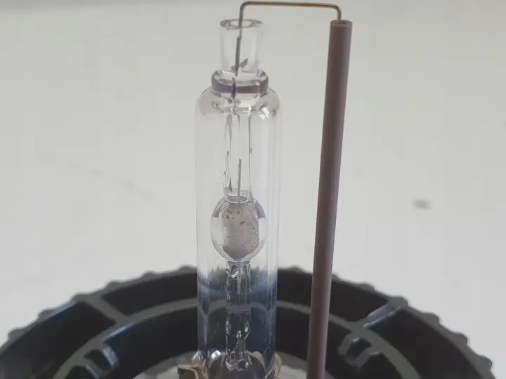 Renault Audi BMW Land Rover ŻARNIK ZAPŁONNIK STARTER Xenon 5DD008319