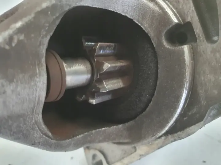 Opel Corsa D 1.4 16V ROZRUSZNIK bosch 0001107522