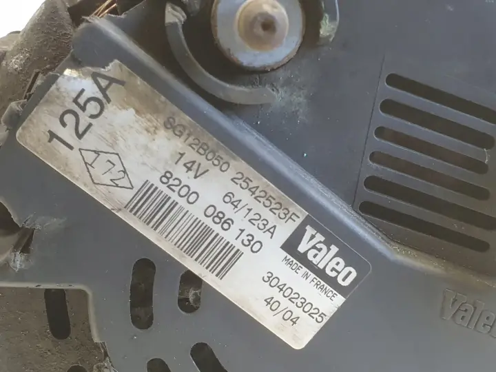 Opel Vivaro 1.9 DCI ALTERNATOR 8200086130 valeo 125A